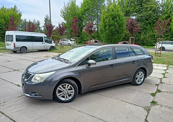 Toyota Avensis cena 20900 przebieg: 298596, rok produkcji 2009 z Błonie małe 277